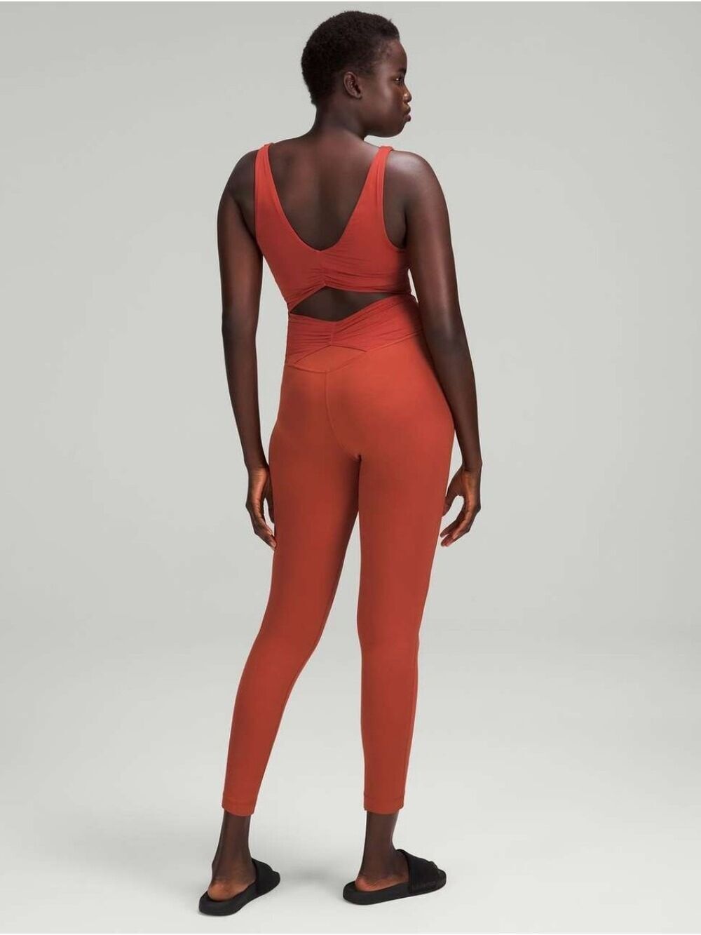 Lululemon Ruched Yoga Bodysuit 25" size 6 in VGUC